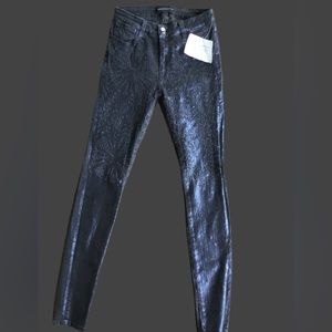 Brockenbow “emma” skinny mid rise jeans size 28/6